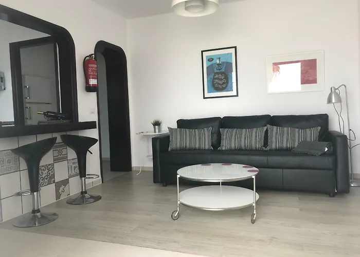 Apartament Panelos B1 *